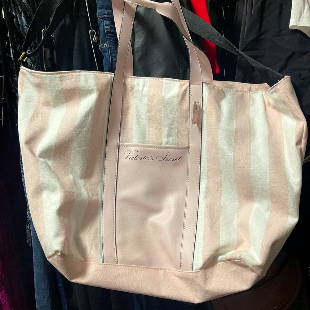 VS VICTORIA SECRET TOTE/DUFFLE/WEEKENDER